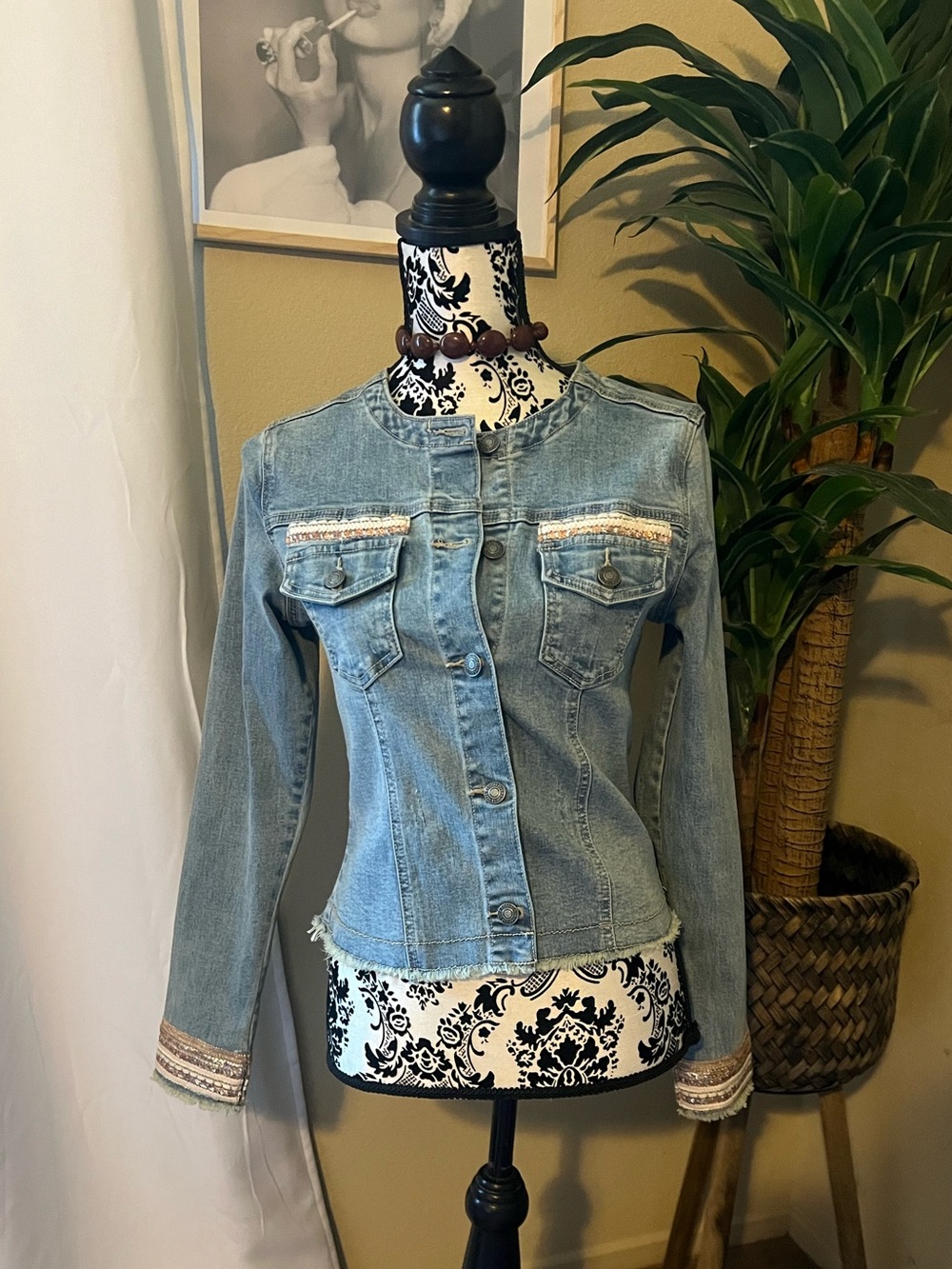 ESQUALO Fitted Light Blue Denim Jacket with Embroidered Trim